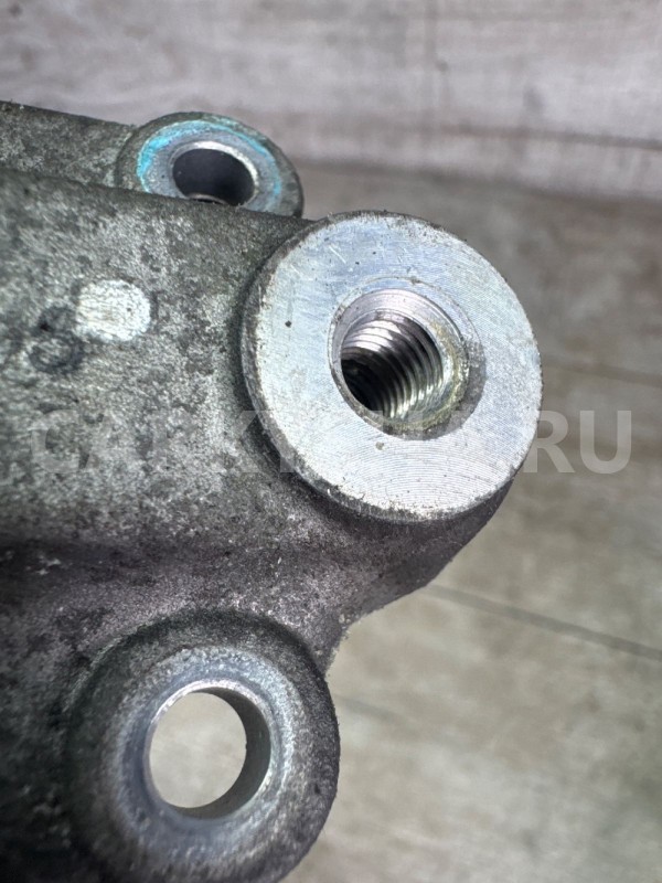 Кронштейн компрессора  SsangYong Actyon new dtf Ssang Yong Actyon оригинальный номер A6712300139